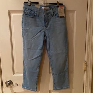 Size 28 Levi's 311 Shaping Skinny Capris